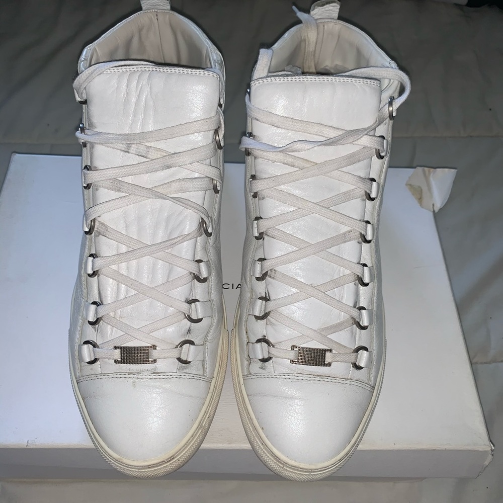 Balenciaga!!!!!